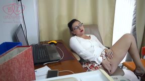 Sexretary secretary gets fucked dildo in the office cam 1