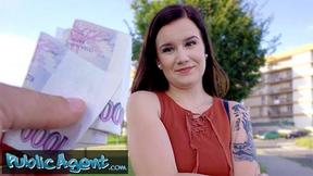 Cute Little Eliss Gets Naked for Amateur Photoshoot