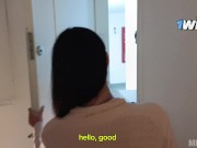 Delivery le ACABA en la CARA, y se FOLLA, a HOTWIFE LATINA en forma de pago- MIA BUNNY & PELACONBARA