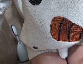 Peeing in snowman sweater