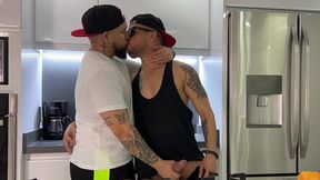 gymbro me invita a su casa y terminamos comiendonos