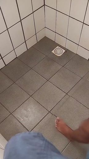 Naked Ladysilva in the Bathroom Showing off Her Tanned Ass and Madturbsando His Hot Cock