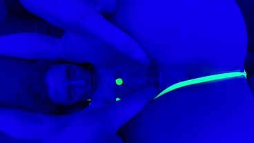 Masturbation in ultraviolet light)