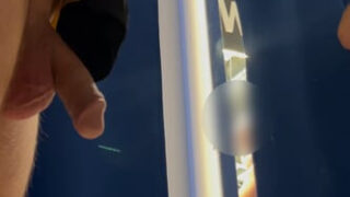 Amatori francezi cu pulă mare fac sex oral fierbinte și joacă cu picioarele, apoi se fute fără șa în public, în POV