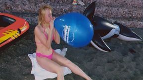 Alla makes B2P four balloons on the beach in the evening!!!