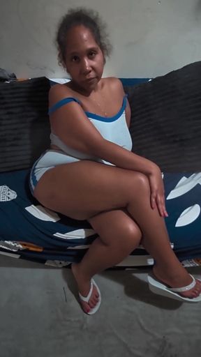 Leg Tease Redbone BBW Natural Fat Ass Walking Bow Legged Crossed Legs Thick Thighs
