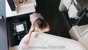 Sexy Fuck and facial with brunette Sydney Cole