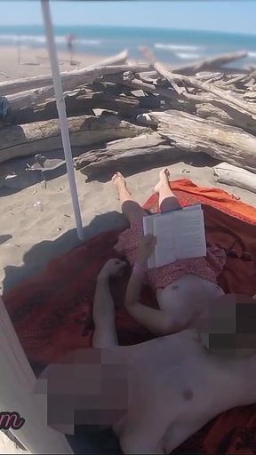Risky Handjob on the Canary Beach Caught Reading a Book - Misscreamy
