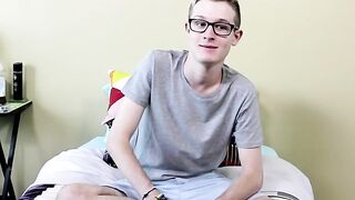 "Twinks Ass-Play & Masturbation - Hot Young Stud Shows Off His Huge Dick"