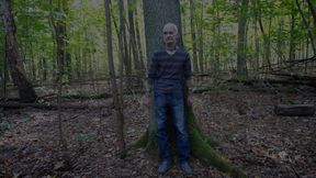 4 Dominas im Wald