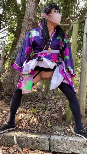 No.132 Playing in the Fields While Wearing a Kimono
