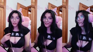 Gamer egirl takes it tight in german cuckold humiliation solo