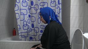 Muslim Woman Is Shocked!!! She Accidentally Sees My Big Cock!