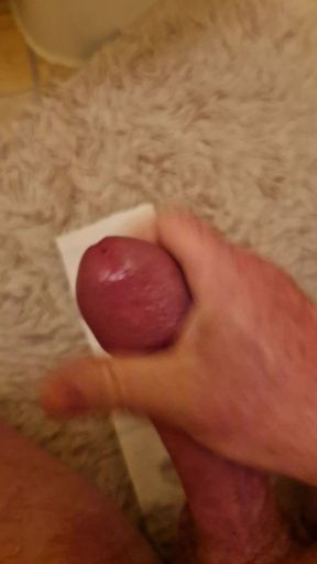 Quick wank and cum