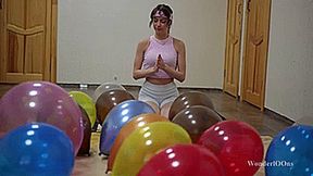 Irene training with balloons **4K**