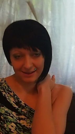 This Is Chick Lola Wisse Teases Himself