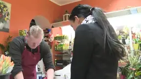 Vintage Italian Retro GF Gives Blowjob in Episode 1