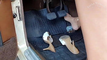 SEXY Lady REVVING-Engine