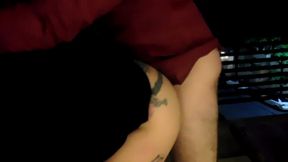 volvi a encontrar al vecino en el ascensor se la chupe y lo empece a cojer ahi mismo 2