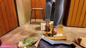 169 Cardboard Crush Kiara