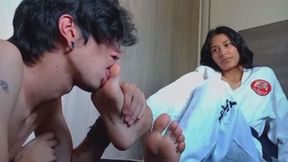 FOOT WORSHIP & TOE SUCKING