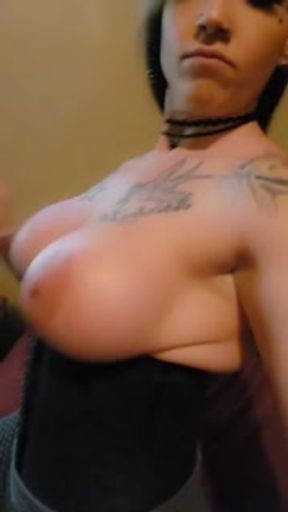 Big titty milf KandyxB smoking before the gym