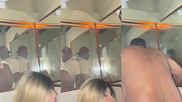 Realizando o fetiche do boy fumando um cigarro e mamando a pica dele, delícia de foda