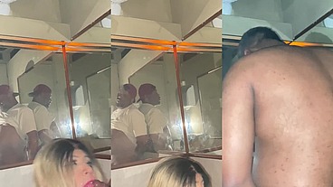 Realizando o fetiche do boy fumando um cigarro e mamando a pica dele, delícia de foda