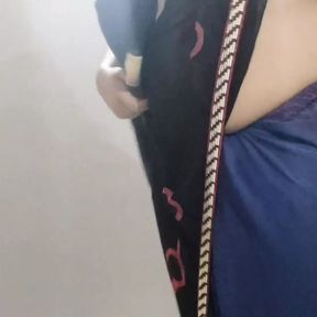 Bhabhi dekh rhi hai bina bra ki saree me kamal