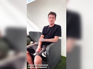 Teen gives me a blowjob while her boyfriend goes to another room (dialogues in Italian)