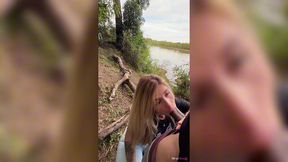 patroa safada engana o peao e mama no pau dele no meio do mato