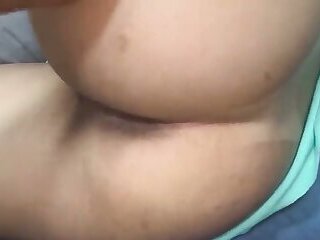 (HOMEMADE PORN) Sister-in-law lets herself be filmed urinating in the river, I fill her with milk