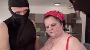Mature BBW enjoys her first rough fisting and deep anal in a wild amateur threesome orgy.