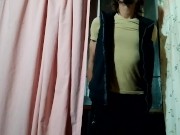 Un adulto jugando en la ventana: Raba Erre