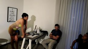 72 decidi hacer algunos arreglos en el estudio pero no pude evitar cojerme a los tres albaniles que vinieron a pasar el presupuesto , capitulo 72