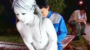 Statue Comes Alive – Wild Public Encounter Caught on Camera 12