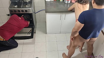 I Fuck My step Sister-in-Law Very Rich While My Wife Is Cooking I Put A Cloth So She Doesn't Realize I'm With My step Sister-in-Law