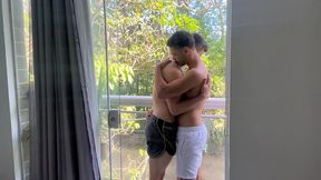 namorado saiu e o boy me chamou pra comer ele