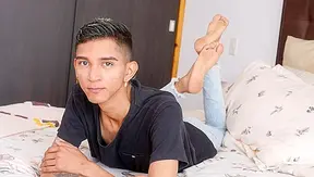 Spread Open Solo: Nicolas Greys Steaming Hot Self-Pleasure Ride – BoyFun