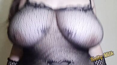 Chubby Latina Milf With Big Natural Boobs Wants To Play In This Sexy Private Session