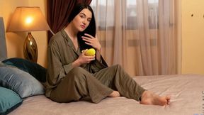 Impressive masturbation session with a gorgeous brunette Eva Red