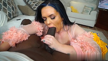 Boujee Blowjob from a FAKE RICH SLUT