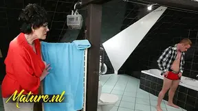 Experienced Grandma Takes Her Innocent Stepson's Virginity With Ease