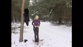 Minxes devour monster cocks in wild snatch-eating competition