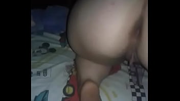 Beba me manda un video en la madrugada