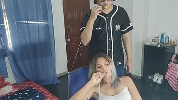 Encontré a Mi Hermanastra Viendo Porno Y Termino Follandola Bien Duro