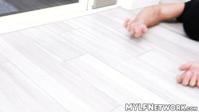 ”Muscular robber Johnny Castle hit hard the creamy snatch of titty wifey Phoen”