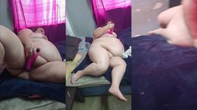 solo milf stacy masterbate with pink vibrator , teddybear gets a blowjob