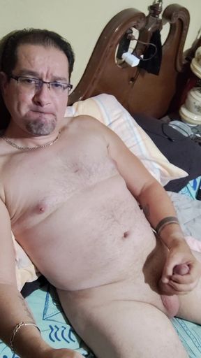 I'm hot and I want cum