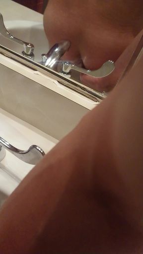 Jiggly White Arabian Ass